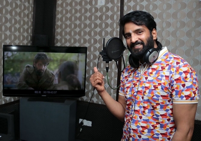 Santhanam begins dubbing for 'Gulu Gulu' | Santhanam begins dubbing for 'Gulu Gulu'