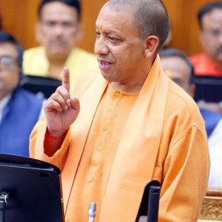 One held for impersonating Yogi’s OSD, threatening official | One held for impersonating Yogi’s OSD, threatening official One held for impersonating Yogi’s OSD, threatening official | One held for impersonating Yogi’s OSD, threatening official