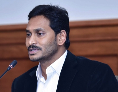 Andhra Pradesh CM to visit town struck by mysterious illness | Andhra Pradesh CM to visit town struck by mysterious illness Andhra Pradesh CM to visit town struck by mysterious illness | Andhra Pradesh CM to visit town struck by mysterious illness