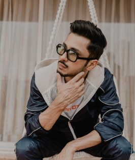 Amol Parashar-starrer 'Cash' is all about making a quick buck | Amol Parashar-starrer 'Cash' is all about making a quick buck