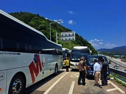 Over 80 injured in 7-vehicle pileup in S.Korea | Over 80 injured in 7-vehicle pileup in S.Korea