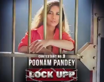 Poonam Pandey all set to be the third contestant on reality show 'Lock Upp' | Poonam Pandey all set to be the third contestant on reality show 'Lock Upp'