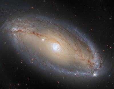 Hubble spots spiral galaxy with celestial eye | Hubble spots spiral galaxy with celestial eye