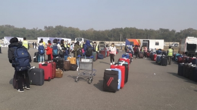 17 Indians abroad infected with coronavirus | 17 Indians abroad infected with coronavirus 17 Indians abroad infected with coronavirus | 17 Indians abroad infected with coronavirus
