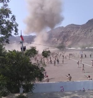 Overnight airstrike on Houthi convoy kills 16 in Yemen's Taiz | Overnight airstrike on Houthi convoy kills 16 in Yemen's Taiz