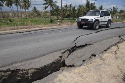 7.3-magnitude quake hits Indonesia, minor damages reported | 7.3-magnitude quake hits Indonesia, minor damages reported