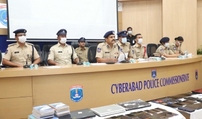 Cyberabad police picks up 20 overstaying foreigners | Cyberabad police picks up 20 overstaying foreigners