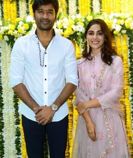 Dhanush's Telugu-Tamil bilingual film 'Vaathi' goes on floors | Dhanush's Telugu-Tamil bilingual film 'Vaathi' goes on floors