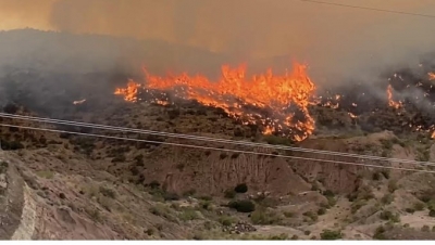 Wildfire rages on for third day near Cape Town in South Africa | Wildfire rages on for third day near Cape Town in South Africa Wildfire rages on for third day near Cape Town in South Africa | Wildfire rages on for third day near Cape Town in South Africa