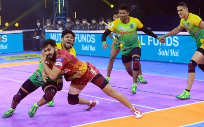 PKL 8: Patna Pirates beat Telugu Titans to reach semis | PKL 8: Patna Pirates beat Telugu Titans to reach semis