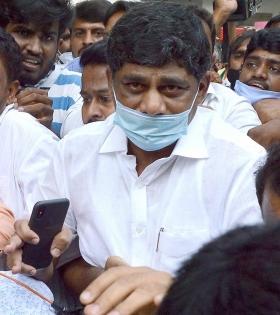Let’s see what they do, says D.K. Suresh ahead of appearance before ED in Aishwarya Gowda case | Let’s see what they do, says D.K. Suresh ahead of appearance before ED in Aishwarya Gowda case Let’s see what they do, says D.K. Suresh ahead of appearance before ED in Aishwarya Gowda case | Let’s see what they do, says D.K. Suresh ahead of appearance before ED in Aishwarya Gowda case