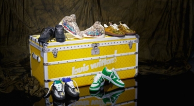Auction Featuring Sneakers, Streetwear, and Collectibles | Auction Featuring Sneakers, Streetwear, and Collectibles