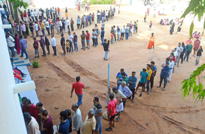 72.96 pc males, 70.73 pc females cast vote on May 7 LS polls in K’taka: ECI | 72.96 pc males, 70.73 pc females cast vote on May 7 LS polls in K’taka: ECI