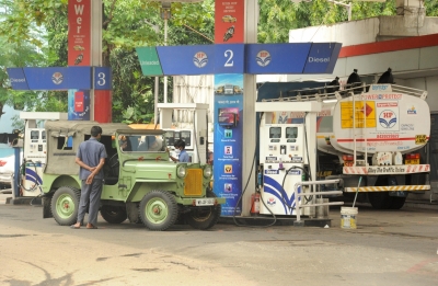 Petrol, diesel prices cut by Rs 2 across India, Petroleum Minister says step shows PM's commitment to people | Petrol, diesel prices cut by Rs 2 across India, Petroleum Minister says step shows PM's commitment to people Petrol, diesel prices cut by Rs 2 across India, Petroleum Minister says step shows PM's commitment to people | Petrol, diesel prices cut by Rs 2 across India, Petroleum Minister says step shows PM's commitment to people