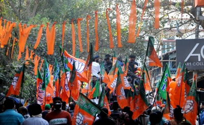 BJP workers lathicharged during protest against Namaz room in J'Khand Assembly | BJP workers lathicharged during protest against Namaz room in J'Khand Assembly