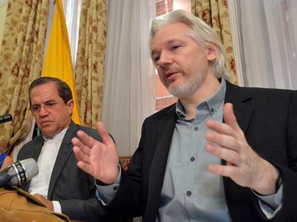 Australian MPs to urge US to end Assange extradition attempt | Australian MPs to urge US to end Assange extradition attempt Australian MPs to urge US to end Assange extradition attempt | Australian MPs to urge US to end Assange extradition attempt