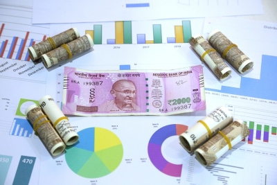 Inflationary woes to maintain pressure on rupee (IANS Currency Forecast) | Inflationary woes to maintain pressure on rupee (IANS Currency Forecast)