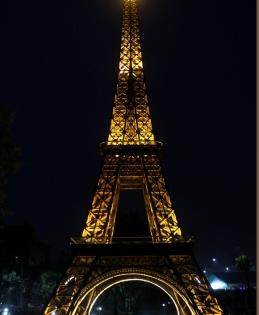 Corona pandemic triggers indefinite closure of Eiffel Tower | Corona pandemic triggers indefinite closure of Eiffel Tower Corona pandemic triggers indefinite closure of Eiffel Tower | Corona pandemic triggers indefinite closure of Eiffel Tower
