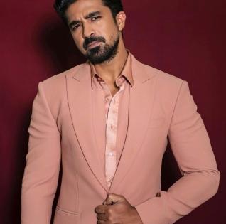 Saqib Saleem feels blessed to have a working birthday | Saqib Saleem feels blessed to have a working birthday Saqib Saleem feels blessed to have a working birthday | Saqib Saleem feels blessed to have a working birthday