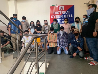 Another fake call centre busted in Delhi, 19 arrested | Another fake call centre busted in Delhi, 19 arrested