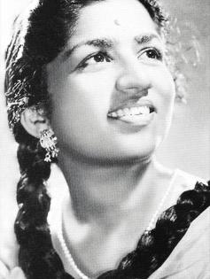 Chhattisgarh govt announces 2-day mourning in honour of Lata Mangeshkar | Chhattisgarh govt announces 2-day mourning in honour of Lata Mangeshkar Chhattisgarh govt announces 2-day mourning in honour of Lata Mangeshkar | Chhattisgarh govt announces 2-day mourning in honour of Lata Mangeshkar
