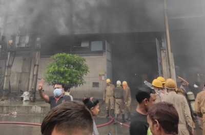 Fire at factory in Delhi's Narela, no injuries | Fire at factory in Delhi's Narela, no injuries