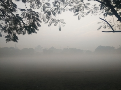 Fog covers partial solar eclipse in Delhi | Fog covers partial solar eclipse in Delhi