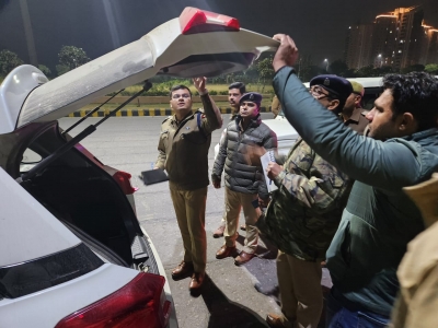 Two vehicle thieves injured in encounter with police | Two vehicle thieves injured in encounter with police Two vehicle thieves injured in encounter with police | Two vehicle thieves injured in encounter with police