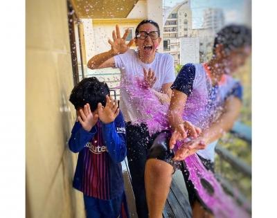 How Bollywood stars painted the town in Holi hues | How Bollywood stars painted the town in Holi hues