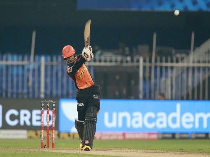 IPL 13: Clinical SRH defeat RCB by 5 wickets, keep playoff hopes alive | IPL 13: Clinical SRH defeat RCB by 5 wickets, keep playoff hopes alive