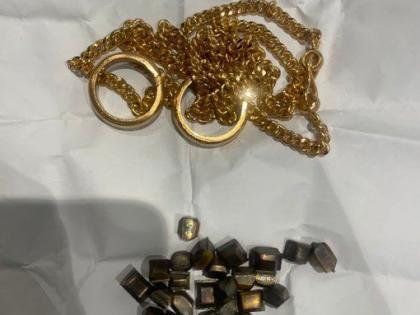 Man held at Hyd airport with gold worth Rs 9.16 lakh | Man held at Hyd airport with gold worth Rs 9.16 lakh Man held at Hyd airport with gold worth Rs 9.16 lakh | Man held at Hyd airport with gold worth Rs 9.16 lakh