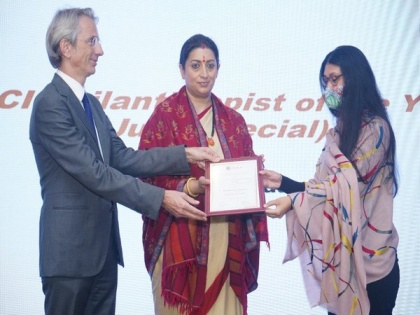 Smriti Irani inaugurates Indo-French Chamber of Commerce and Industry conclave, companies contributing to French Solidarity Mission recognised | Smriti Irani inaugurates Indo-French Chamber of Commerce and Industry conclave, companies contributing to French Solidarity Mission recognised