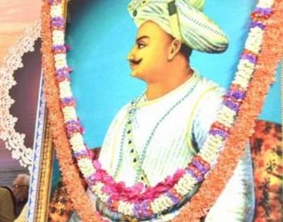 Author of controversial book on Tipu Sultan gets life threat in K'taka | Author of controversial book on Tipu Sultan gets life threat in K'taka