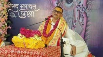 Ex-Bihar DGP turns preacher in Mathura | Ex-Bihar DGP turns preacher in Mathura