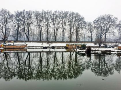 Minimum temperature remains below freezing point in Kashmir | Minimum temperature remains below freezing point in Kashmir Minimum temperature remains below freezing point in Kashmir | Minimum temperature remains below freezing point in Kashmir