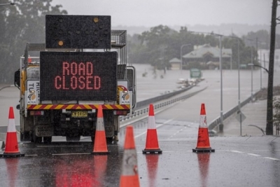 Nearly 50,000 isolated by rising floodwaters in eastern Australia | Nearly 50,000 isolated by rising floodwaters in eastern Australia Nearly 50,000 isolated by rising floodwaters in eastern Australia | Nearly 50,000 isolated by rising floodwaters in eastern Australia