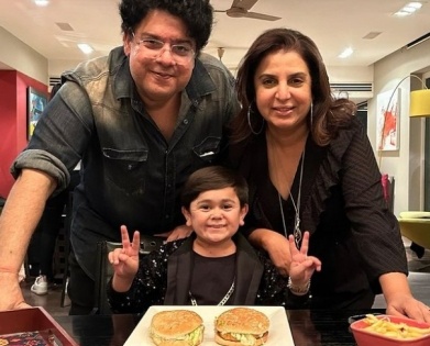 Post 'BB 16', Farah hosts burger party for 'two favourites' Sajid, Abdu | Post 'BB 16', Farah hosts burger party for 'two favourites' Sajid, Abdu