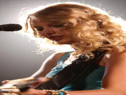 Taylor Swift releases new album 'Speak Now (Taylor's Version)' | Taylor Swift releases new album 'Speak Now (Taylor's Version)'