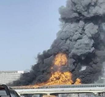 6 dead in S.Korea expressway tunnel fire | 6 dead in S.Korea expressway tunnel fire
