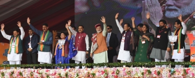 Modi sets trend not to wear loyalty on head in Himachal | Modi sets trend not to wear loyalty on head in Himachal