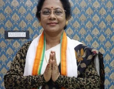 Political slugfest erupts over B'deshi citizenship for Trinamool candidate | Political slugfest erupts over B'deshi citizenship for Trinamool candidate