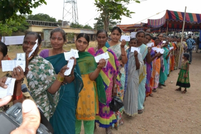 Polling underway in all 17 LS seats in Telangana | Polling underway in all 17 LS seats in Telangana