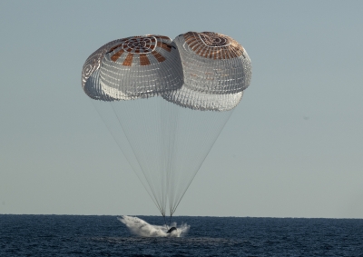 Astronauts aboard SpaceX spacecraft safely splash down on Earth | Astronauts aboard SpaceX spacecraft safely splash down on Earth