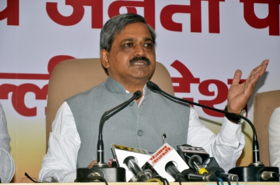 MCD polls not about 'Kuda vs Dhuan', but 'water and waste control': Satish Upadhyay | MCD polls not about 'Kuda vs Dhuan', but 'water and waste control': Satish Upadhyay
