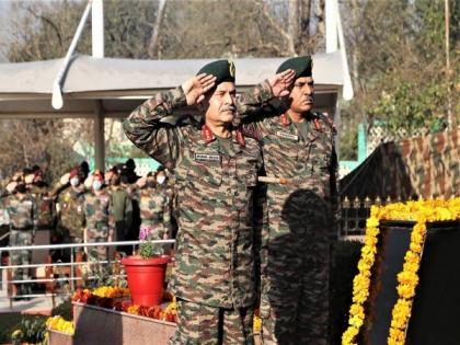 Lt Gen Upendra Dwivedi assumes charge of Army's Northern Command | Lt Gen Upendra Dwivedi assumes charge of Army's Northern Command