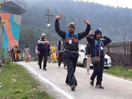 Over 13,000 perform Amaranth Yatra on day 4 | Over 13,000 perform Amaranth Yatra on day 4
