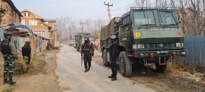 3 LeT terrorists trapped in J&K's Budgam encounter | 3 LeT terrorists trapped in J&K's Budgam encounter