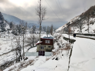 Partly cloudy sky, rain/snow likely in J&K | Partly cloudy sky, rain/snow likely in J&K