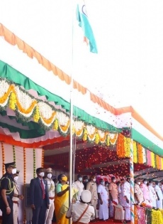 R-Day: Tamilisai Soundararajan unfurls Tricolour in Puducherry | R-Day: Tamilisai Soundararajan unfurls Tricolour in Puducherry