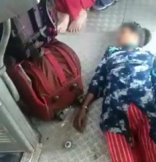 Maha: Girl from Bihar found dead in Swaraj Express at Palghar | Maha: Girl from Bihar found dead in Swaraj Express at Palghar